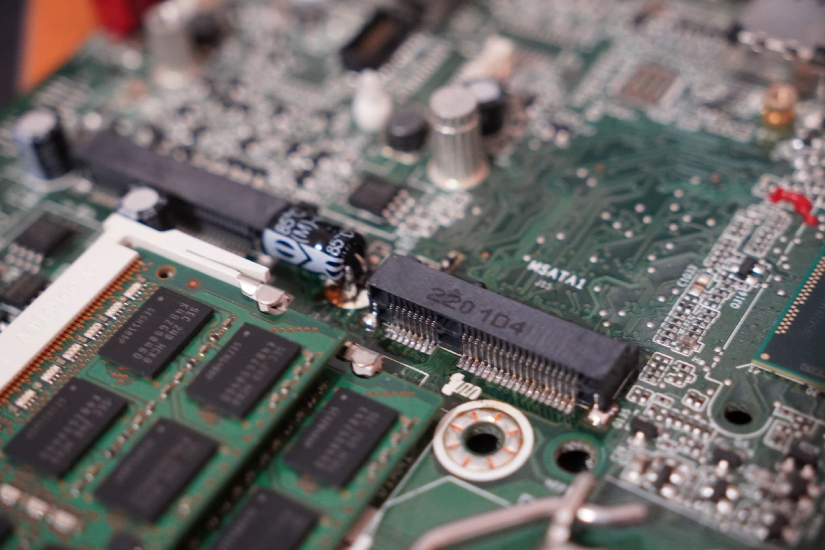 Adding an mSATA port to a Lenovo M73